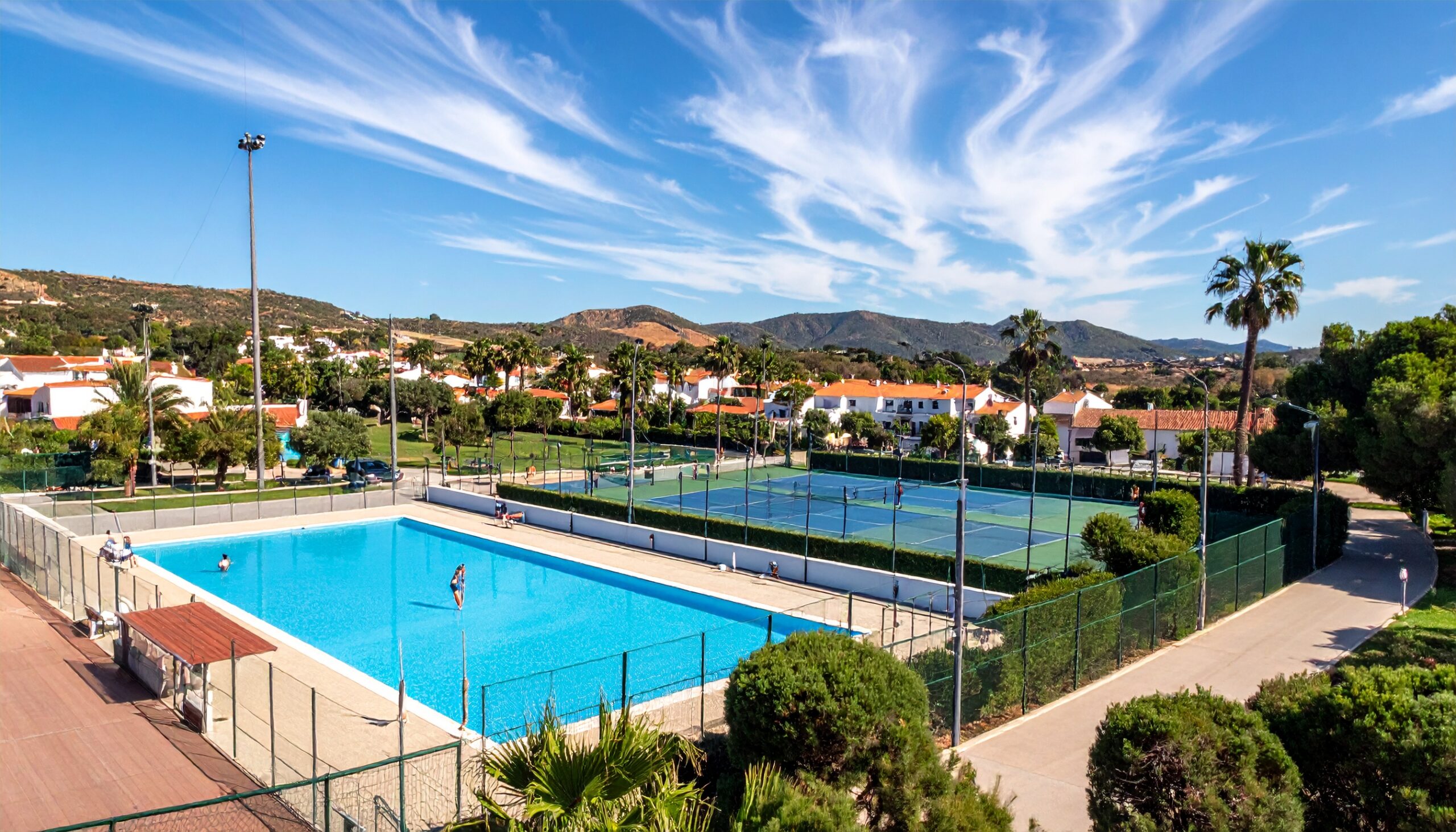 Complejo deportivo municipal de El Parador para actividades familiares